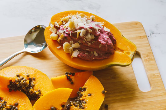 fruta com granola