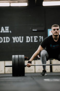atleta praticando crossfit